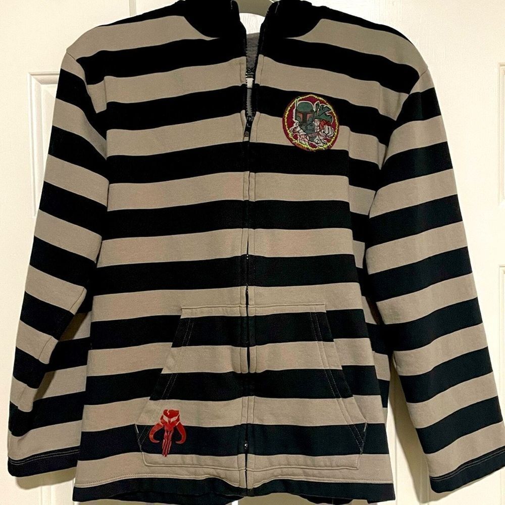 Disney parks exclusive boys Mandalorian‎ baby yoda hoodie, size XL